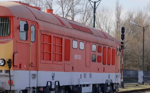Kigyulladt egy mozdony Debrecennél, menekültek az utasok